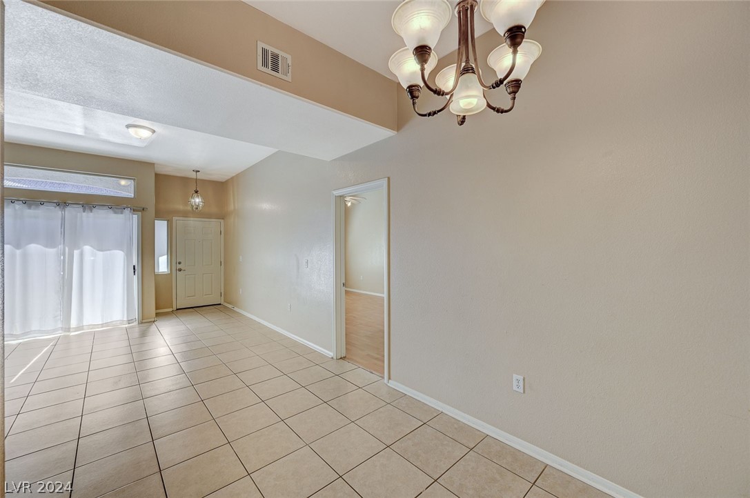 2305 West Horizon Ridge Parkway 1812