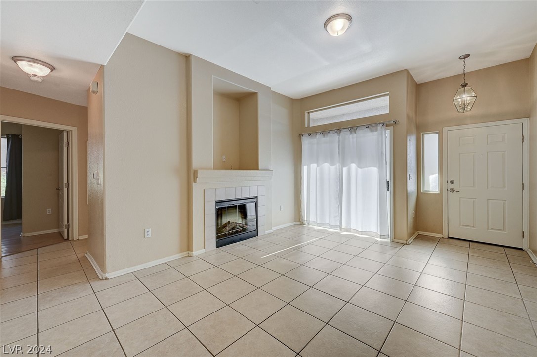 2305 West Horizon Ridge Parkway 1812