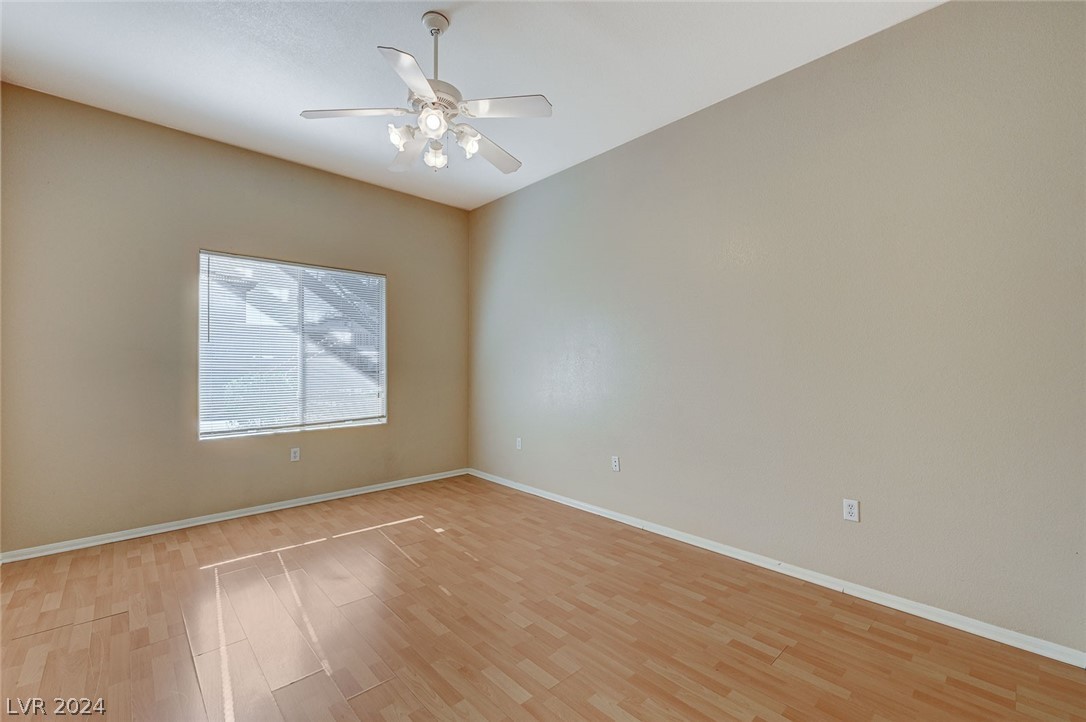 2305 West Horizon Ridge Parkway 1812