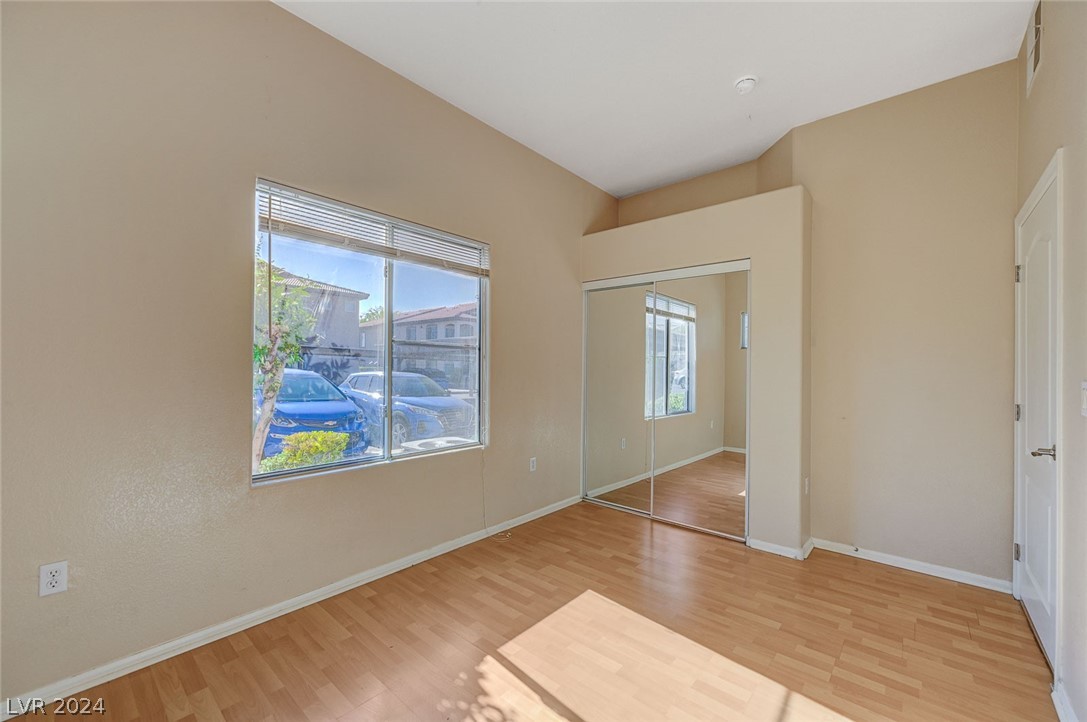 2305 West Horizon Ridge Parkway 1812