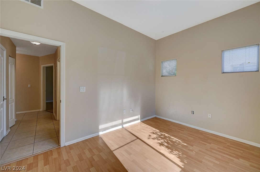 2305 West Horizon Ridge Parkway 1812