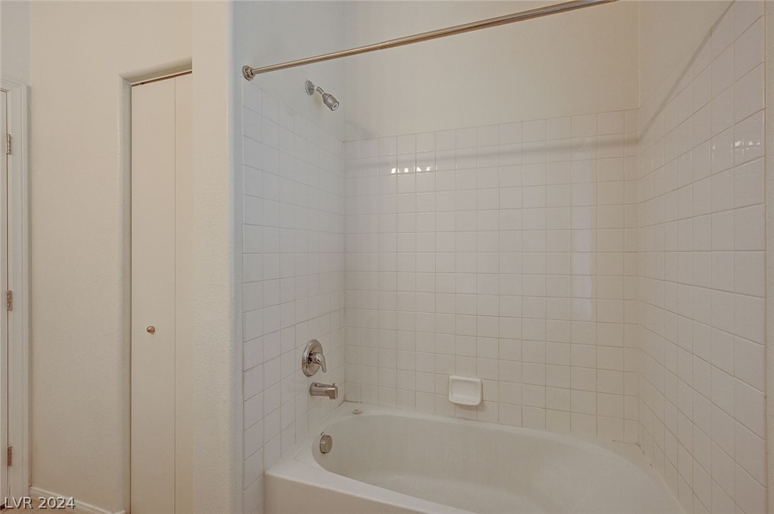 2305 West Horizon Ridge Parkway 1812