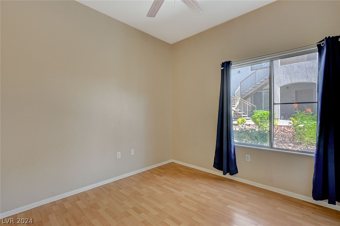 2305 West Horizon Ridge Parkway 1812