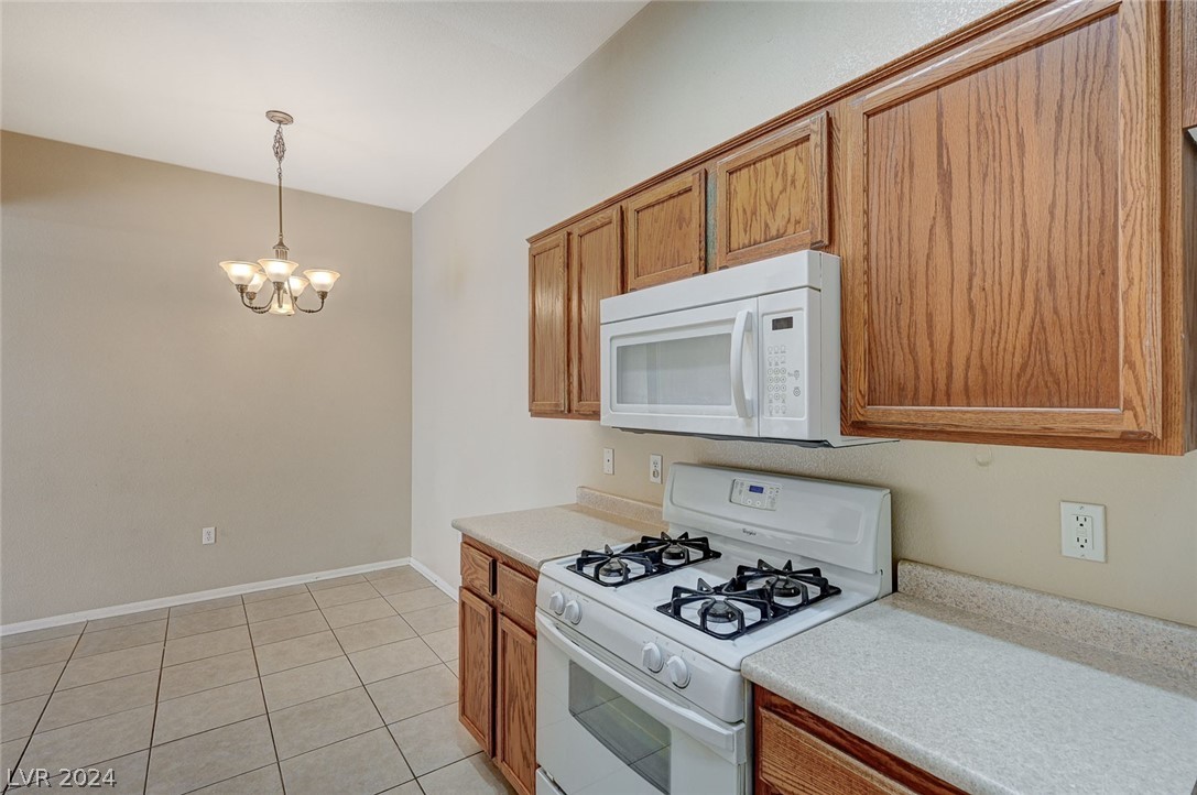 2305 West Horizon Ridge Parkway 1812