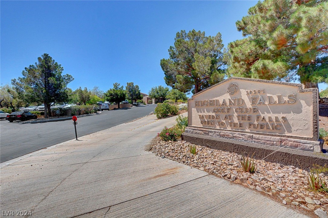9201 Cactus Wood Drive