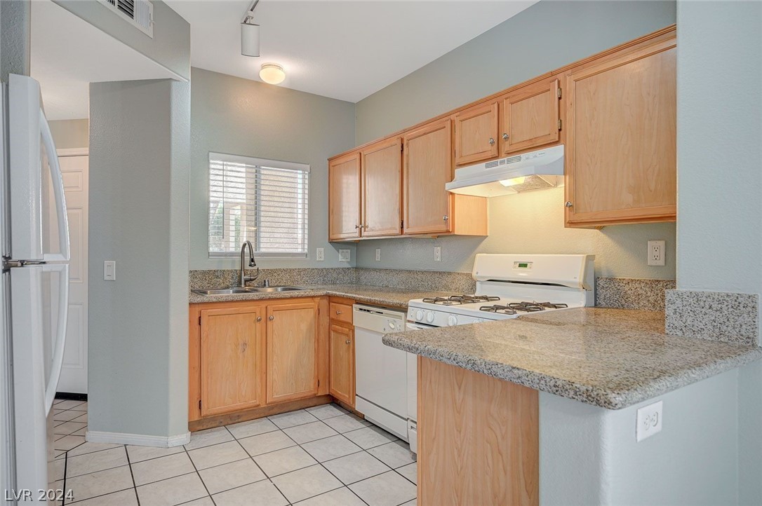 1050 East Cactus Avenue 1124