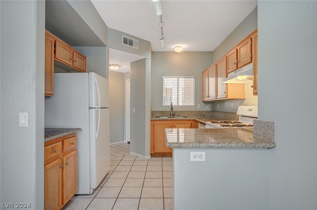 1050 East Cactus Avenue 1124