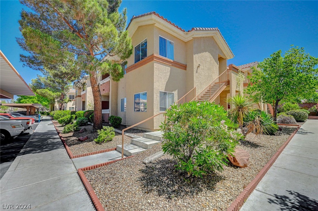 1050 East Cactus Avenue 1124