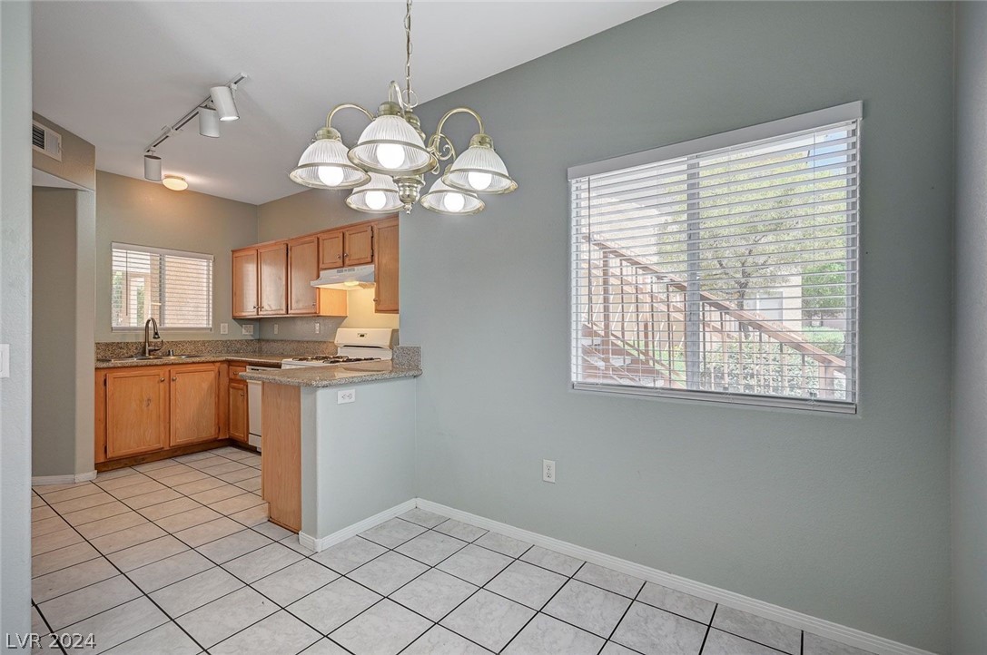 1050 East Cactus Avenue 1124