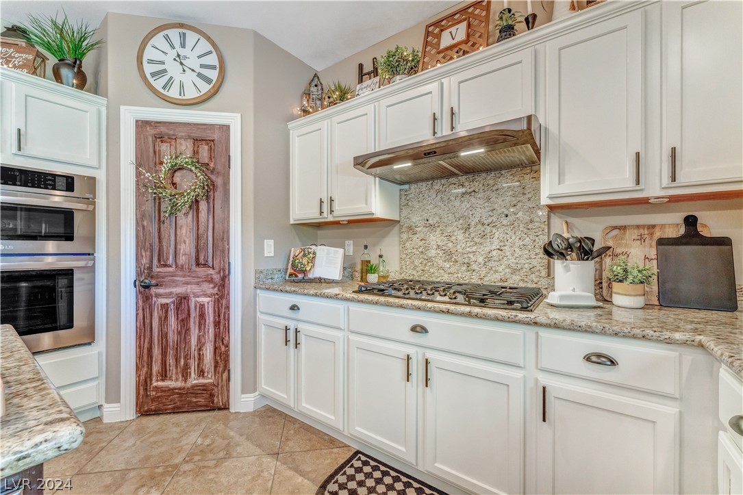 9944 Sharp Ridge Avenue