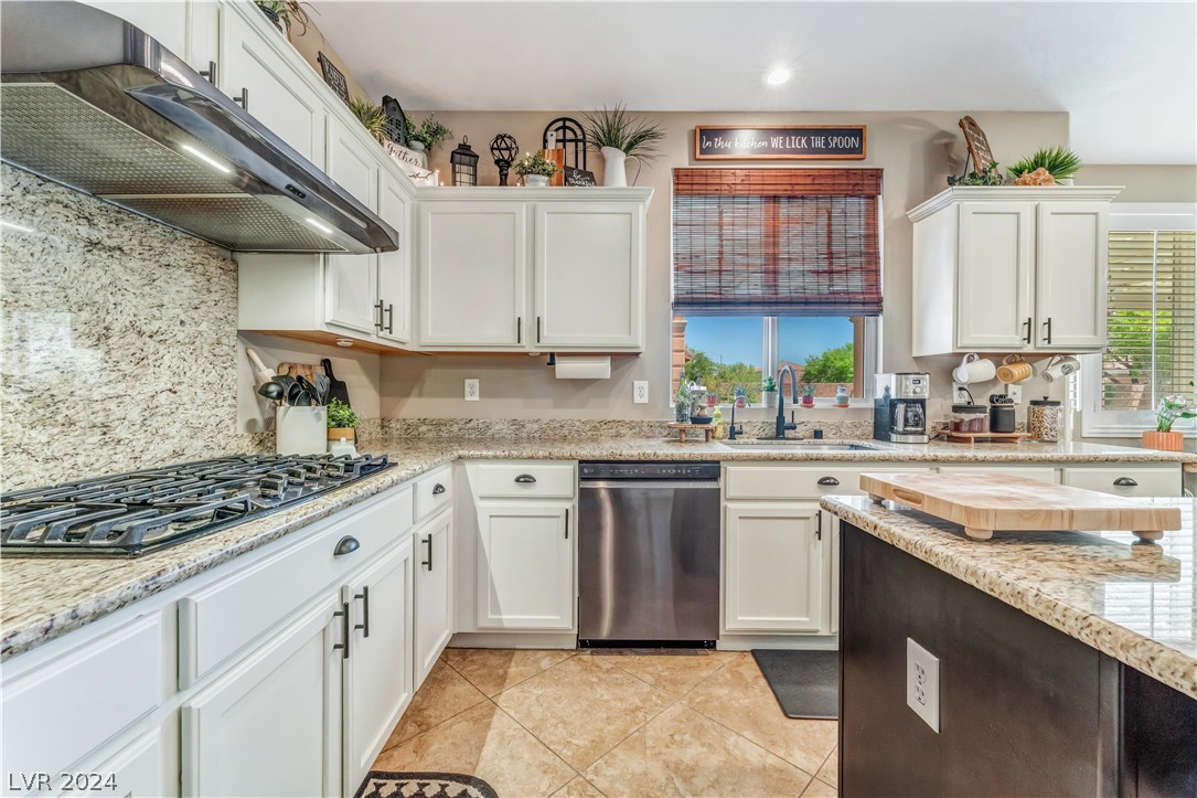 9944 Sharp Ridge Avenue