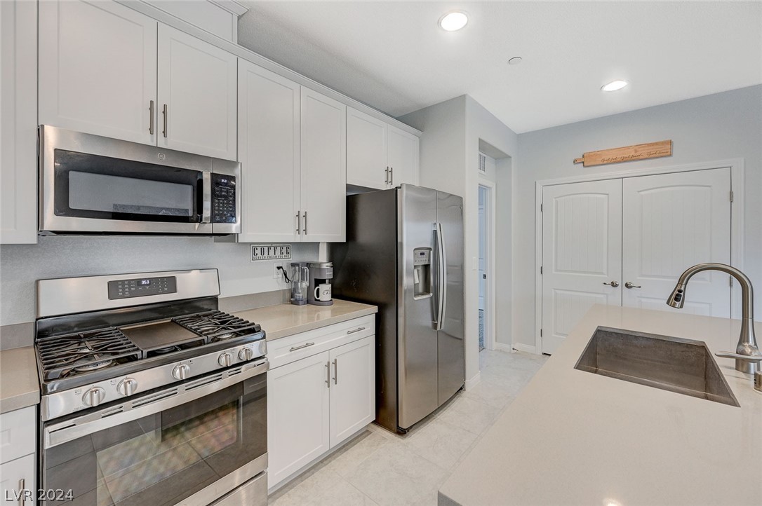 305 Crescent Verse Street