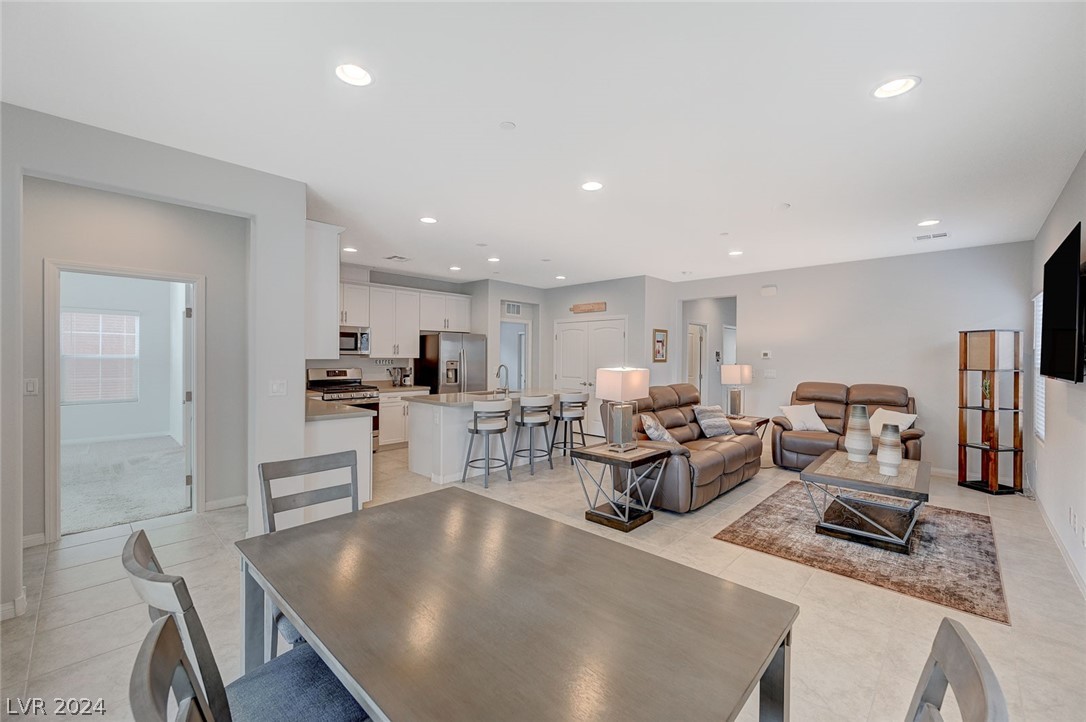 305 Crescent Verse Street