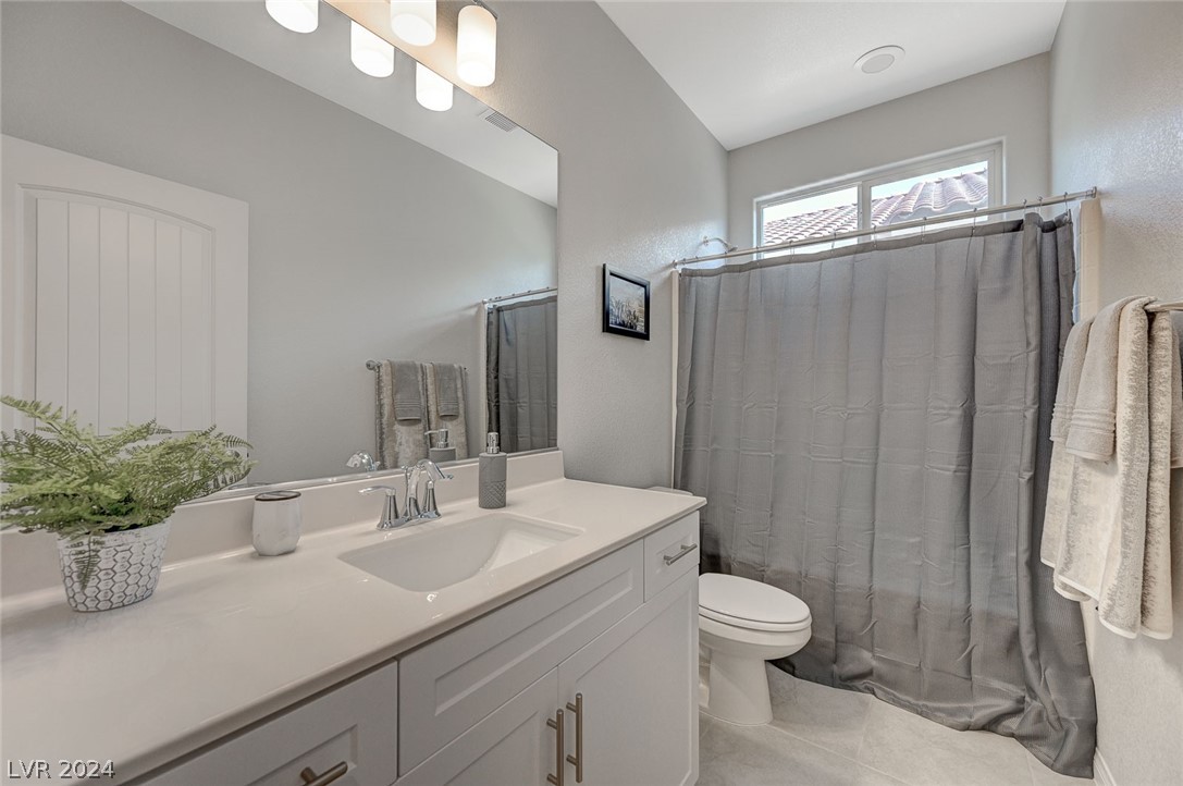 305 Crescent Verse Street