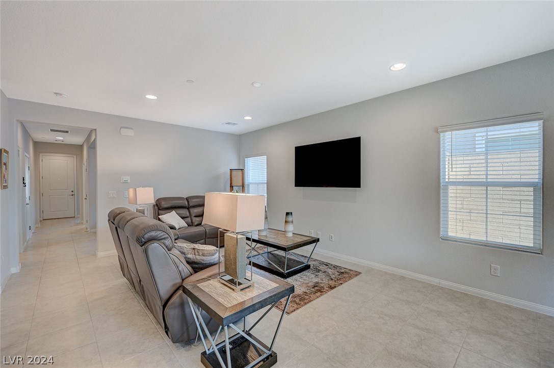 305 Crescent Verse Street