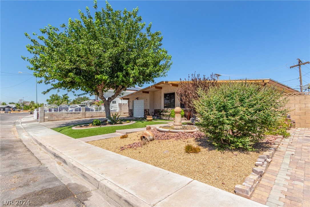 5190 Champions Avenue