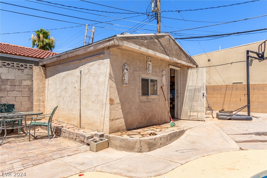 5190 Champions Avenue