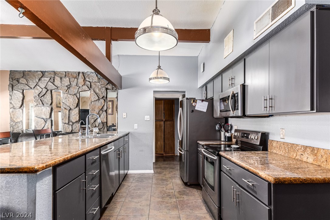 5190 Champions Avenue