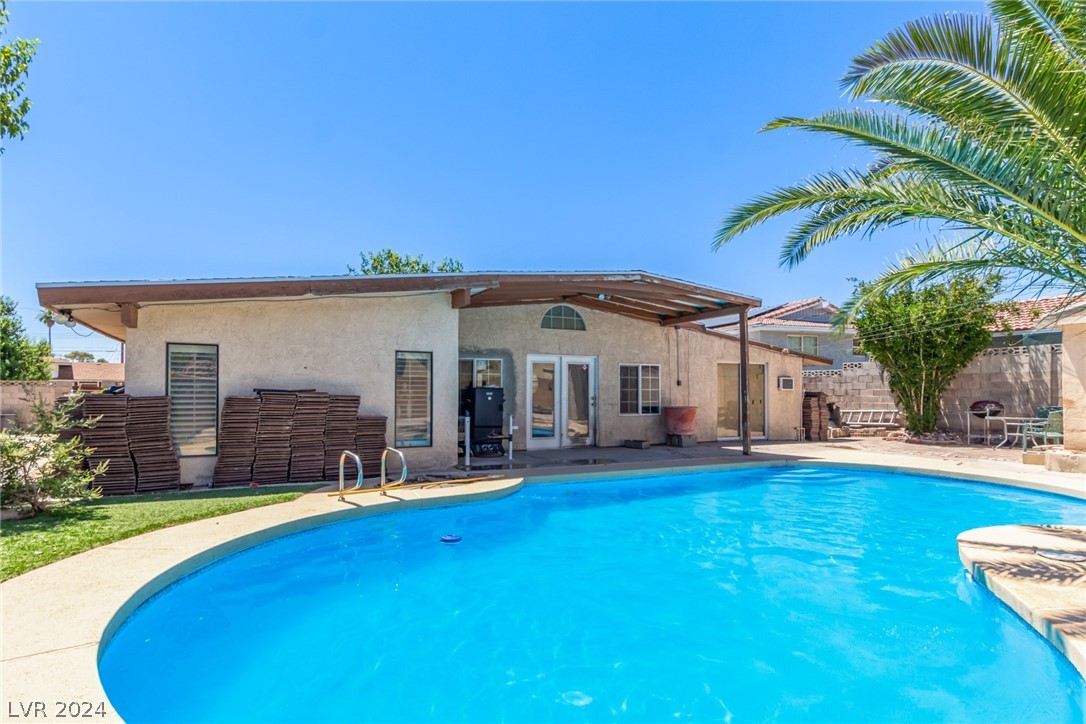 5190 Champions Avenue