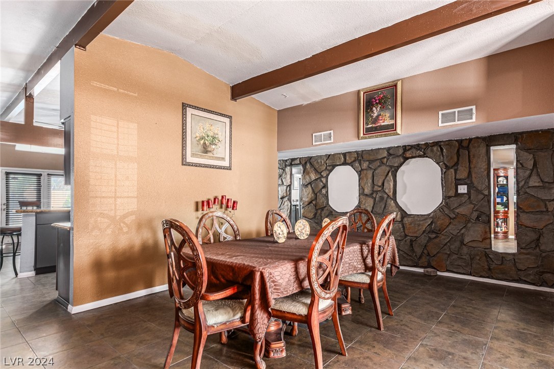 5190 Champions Avenue