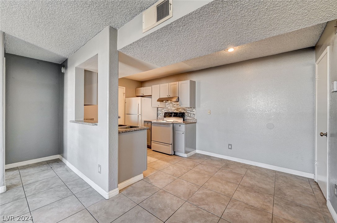 5220 Mission Carmel Lane 107