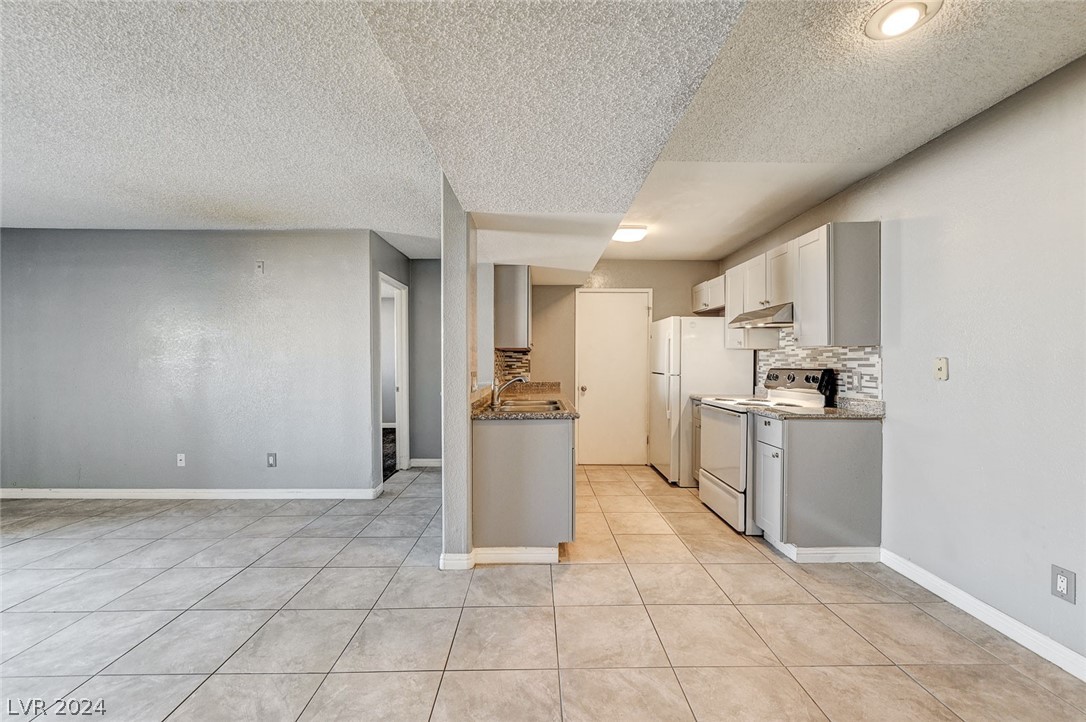 5220 Mission Carmel Lane 107
