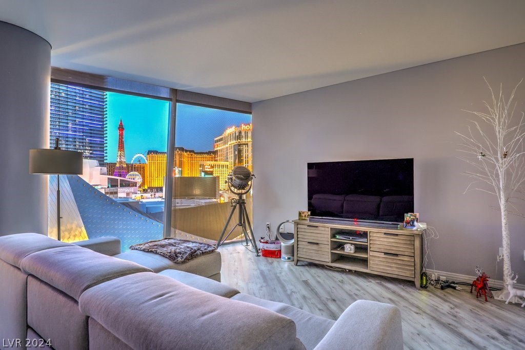 3726 Las Vegas Boulevard 701