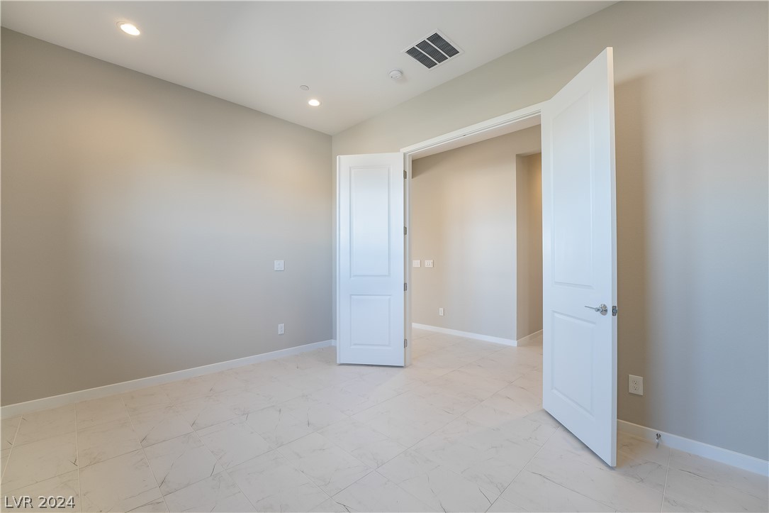864 Watford Place
