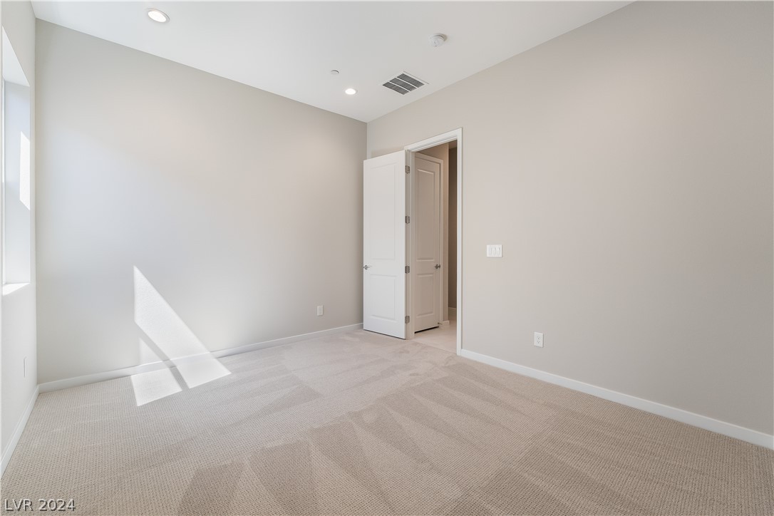 864 Watford Place