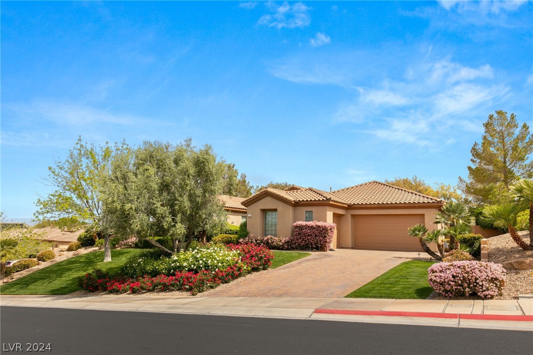 32 Chalet Hills Terrace