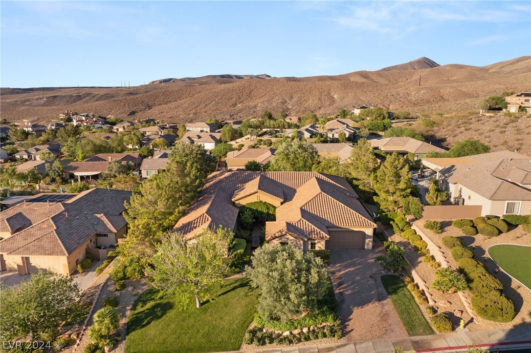 32 Chalet Hills Terrace