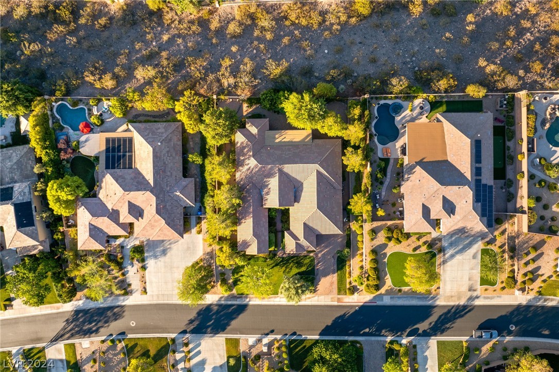 32 Chalet Hills Terrace