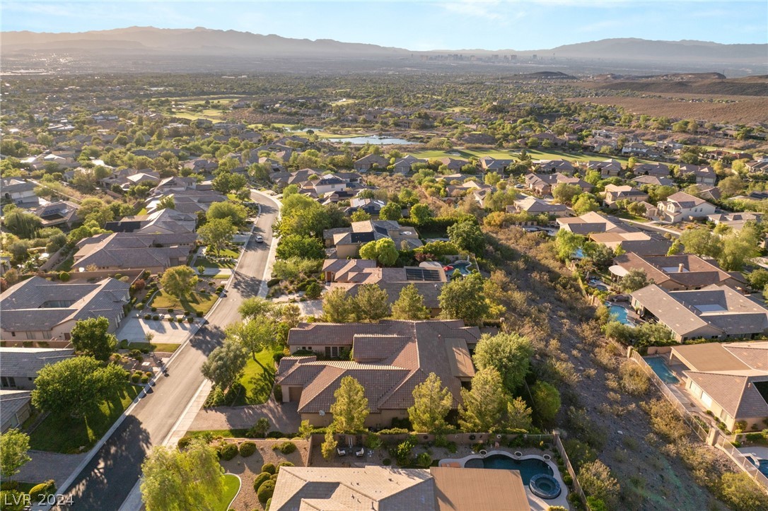 32 Chalet Hills Terrace