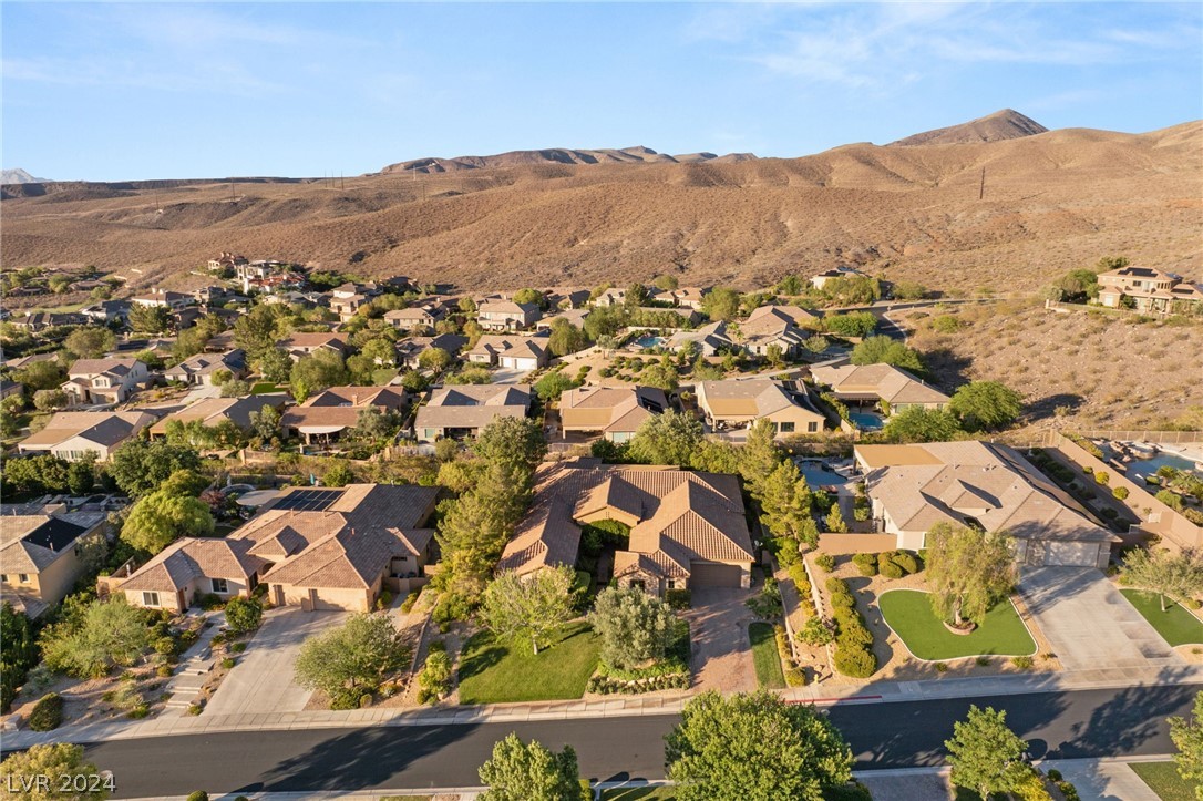 32 Chalet Hills Terrace