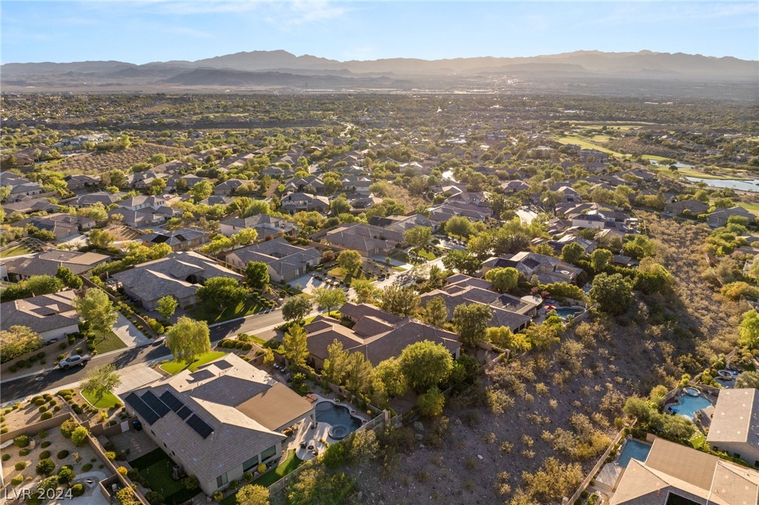 32 Chalet Hills Terrace
