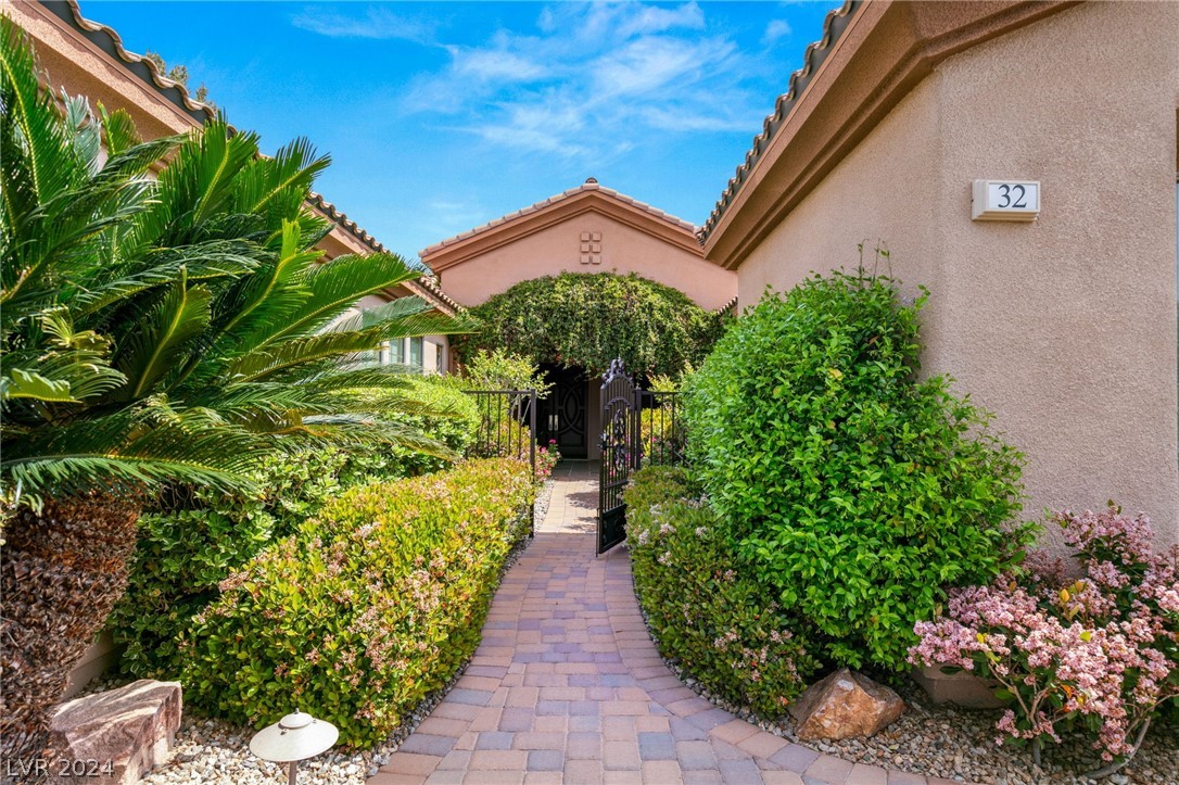 32 Chalet Hills Terrace