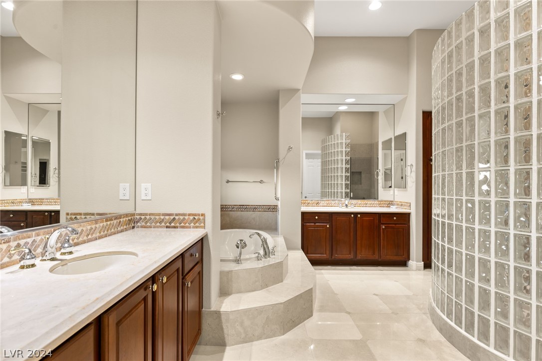 32 Chalet Hills Terrace