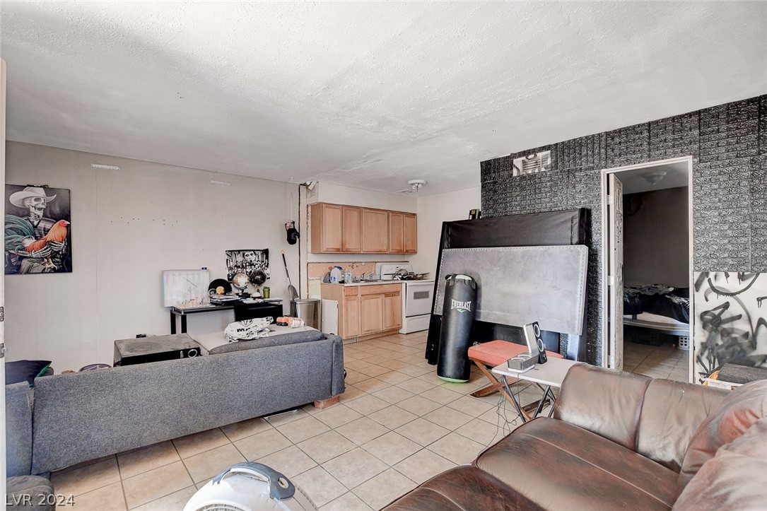 2511 Sunrise Street