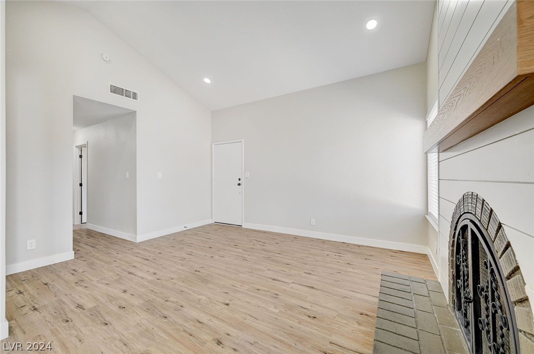 4013 Meadow Valley Lane