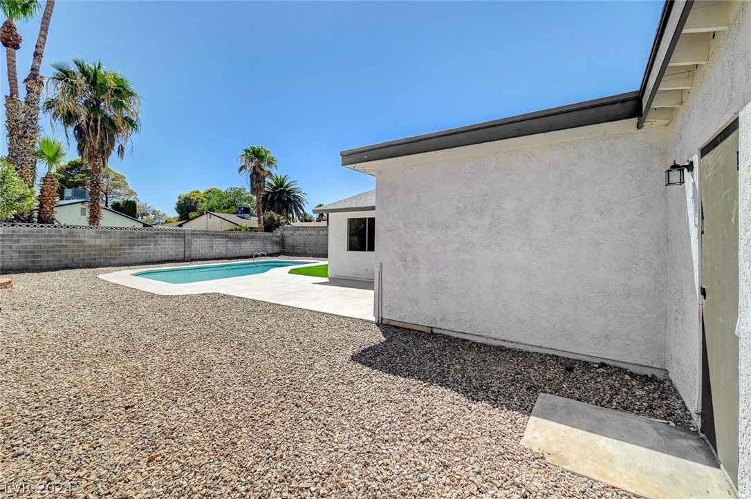 4013 Meadow Valley Lane