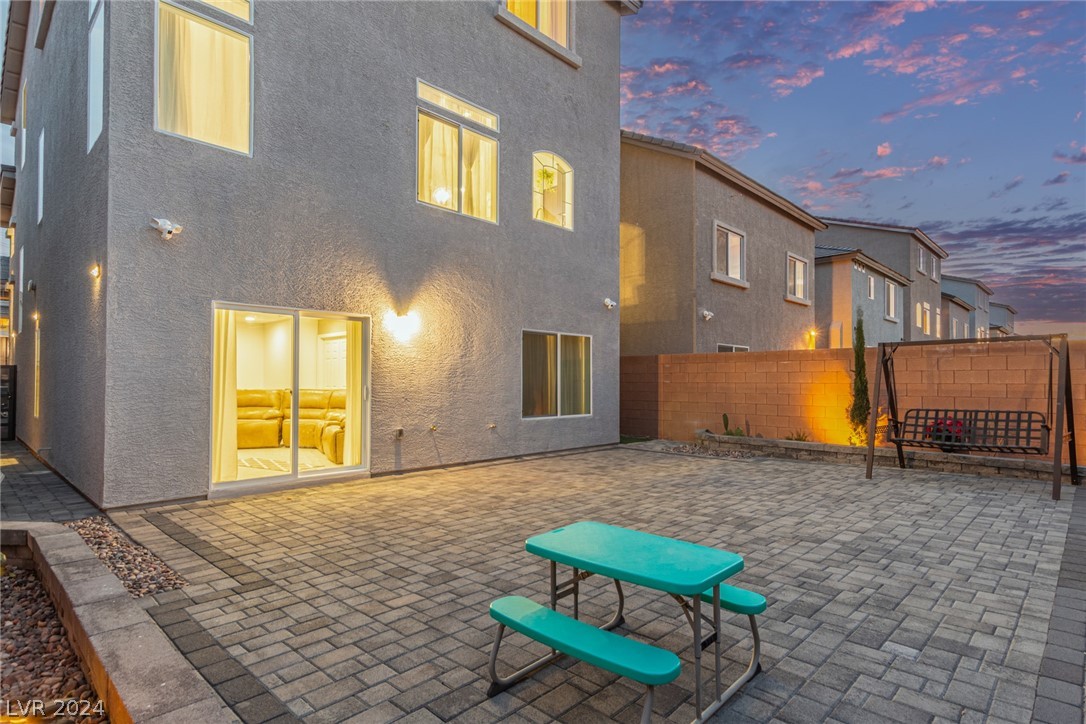 5904 Aurora Gold Avenue