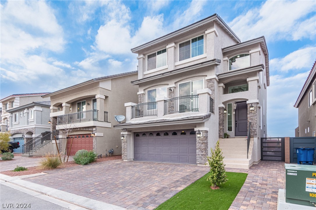 5904 Aurora Gold Avenue