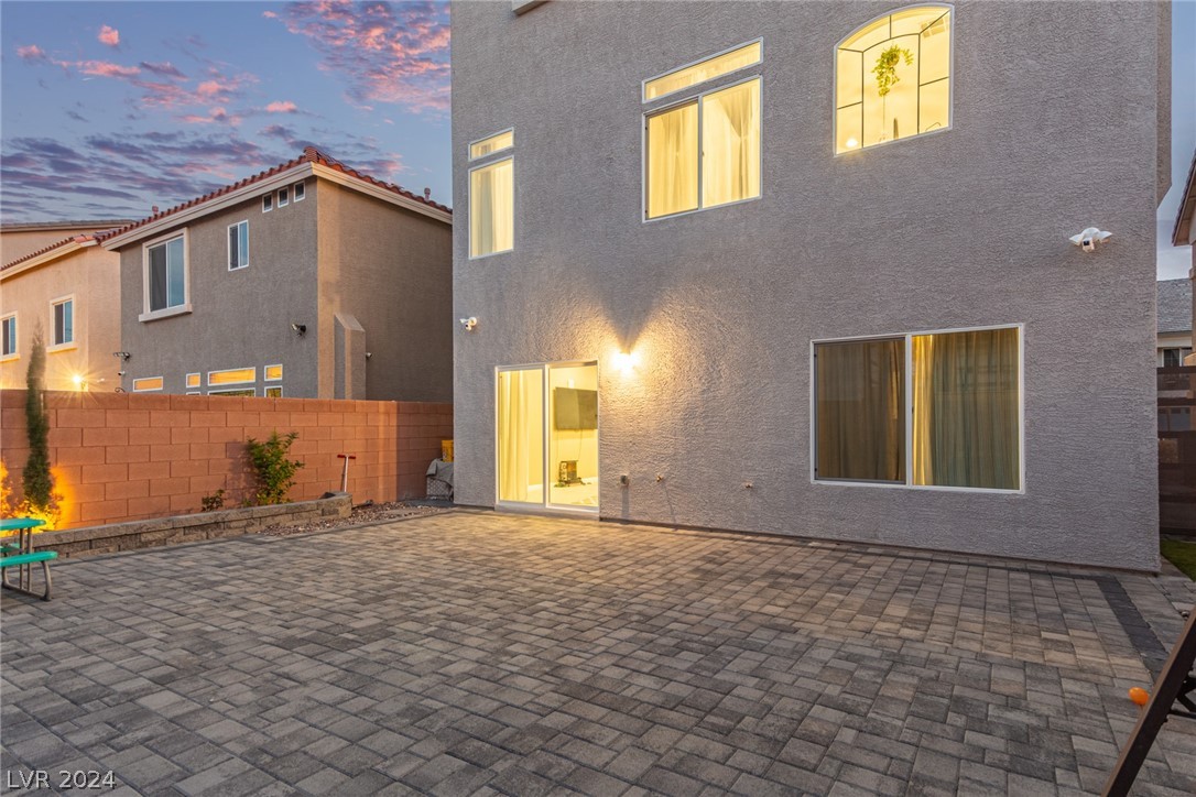 5904 Aurora Gold Avenue