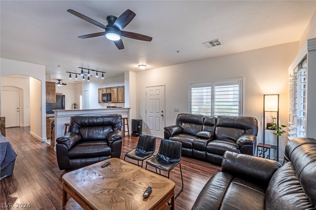 6543 Buster Brown Avenue 103