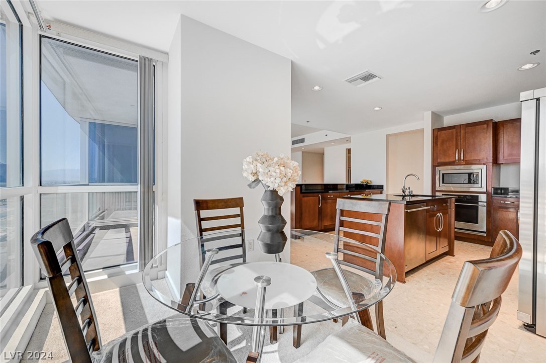 4575 Dean Martin Drive 2106
