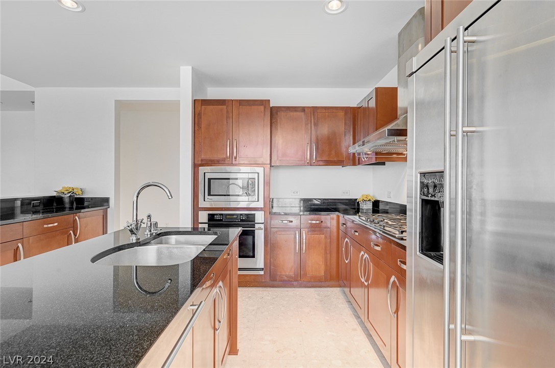 4575 Dean Martin Drive 2106