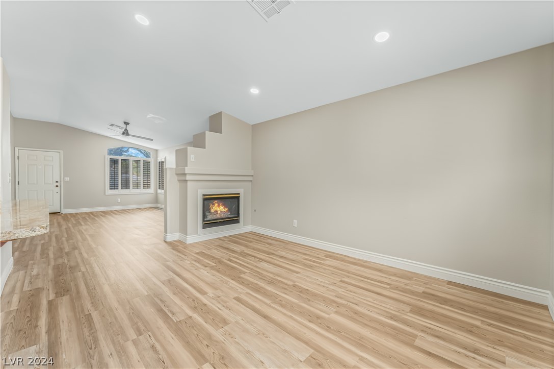 1386 Sun Pillars Avenue