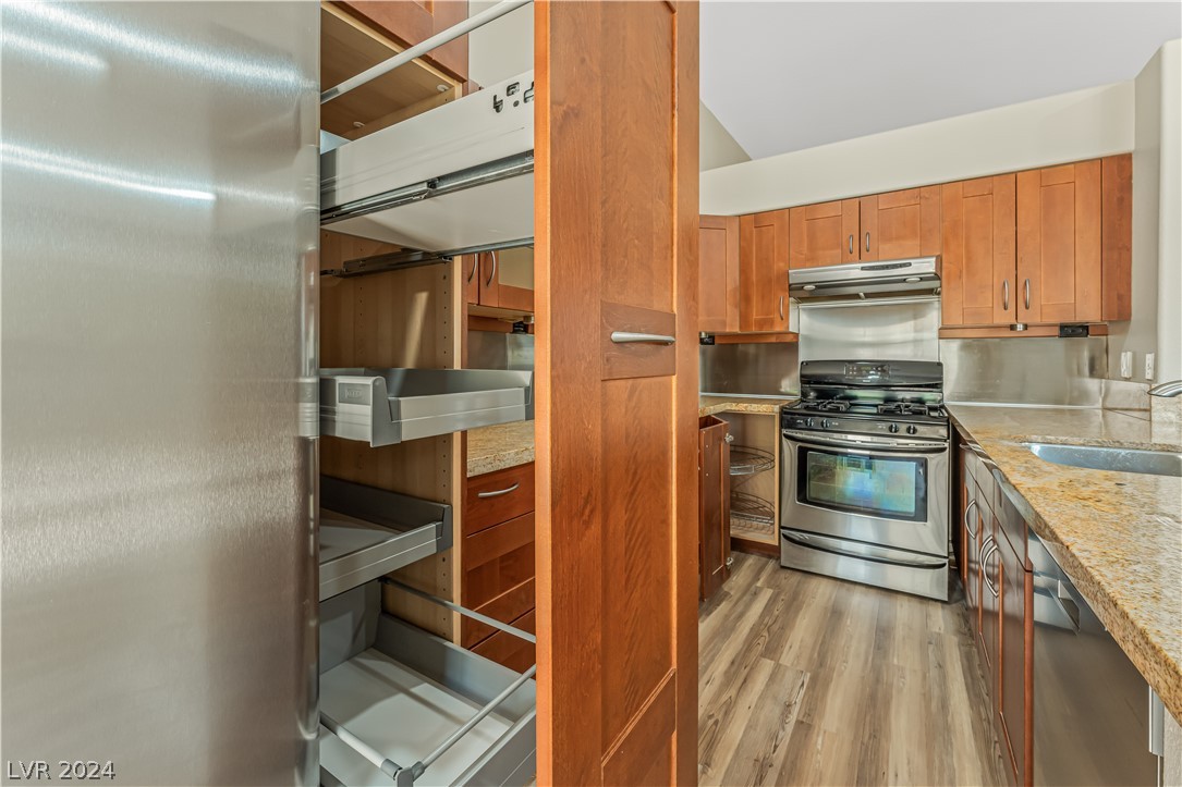 1386 Sun Pillars Avenue