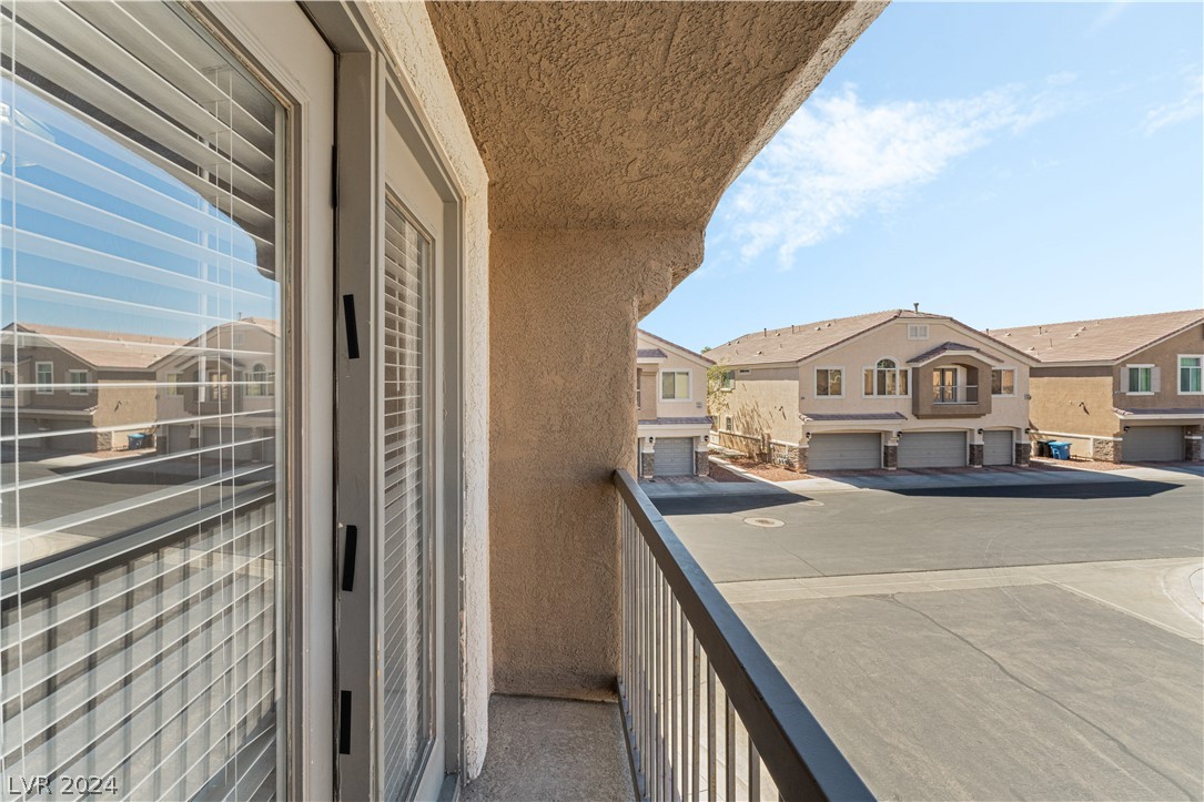 3504 Hazelnut Pine Place 1