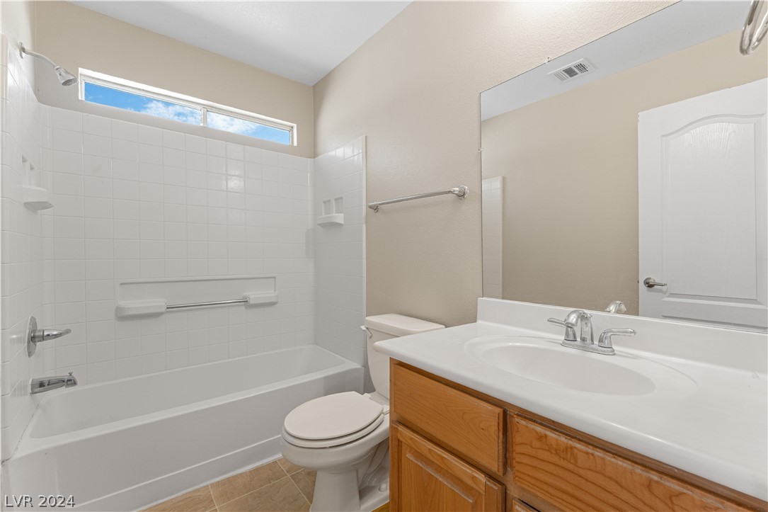 3504 Hazelnut Pine Place 1